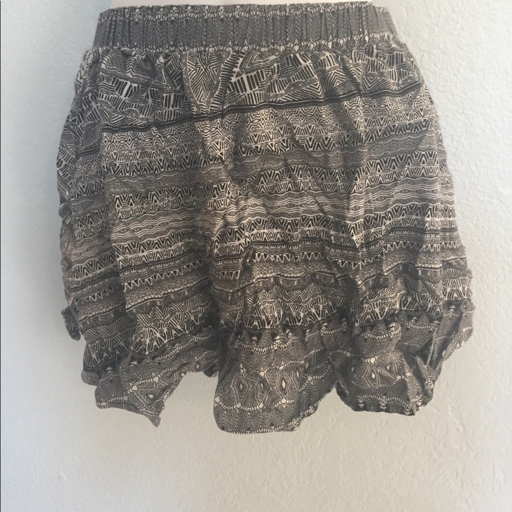 90s look black and white printed skirt.